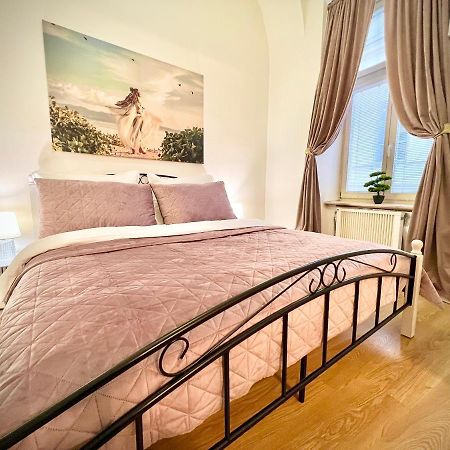 Elegant Apartment In 코시체 외부 사진
