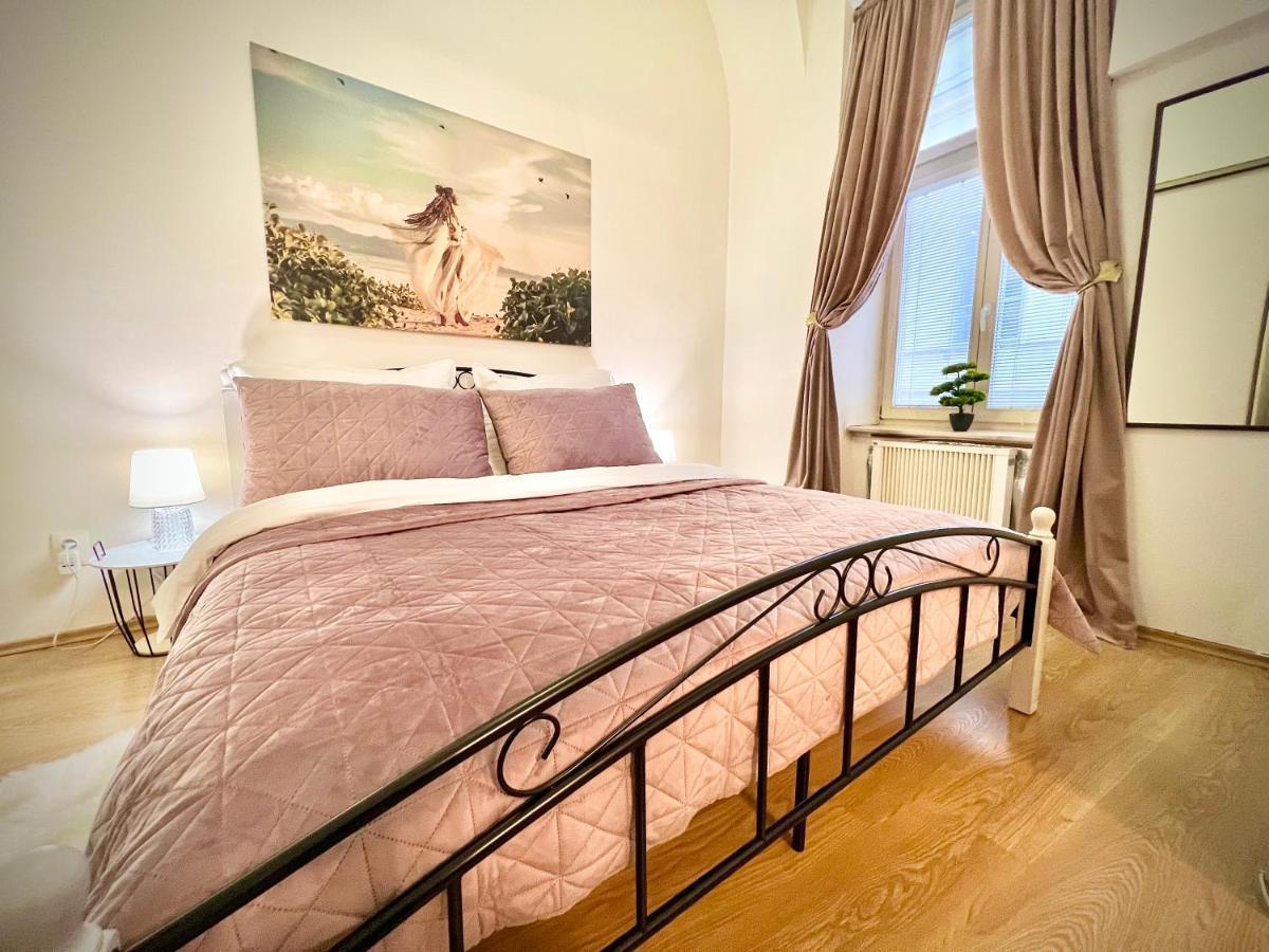 Elegant Apartment In 코시체 외부 사진