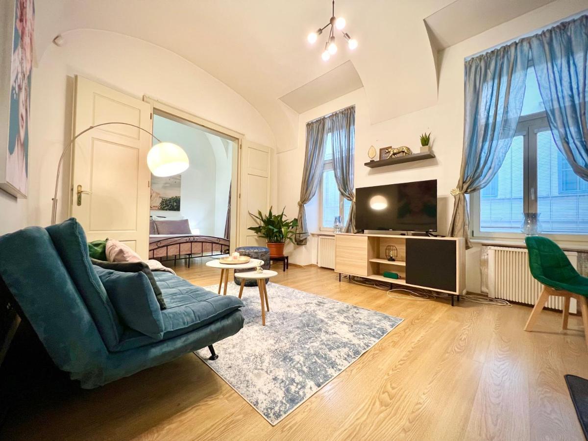 Elegant Apartment In 코시체 외부 사진